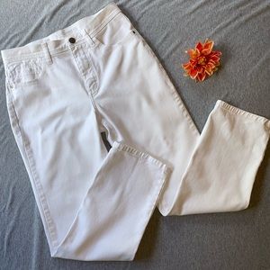 🎉- Lee Platinum Label White Classic Jeans, 8 Short